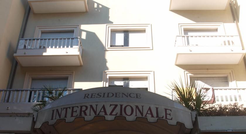 Residence Internazionale Rimini Bagian luar foto