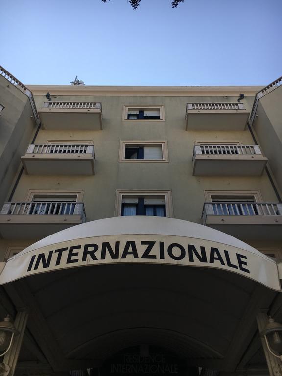 Residence Internazionale Rimini Bagian luar foto