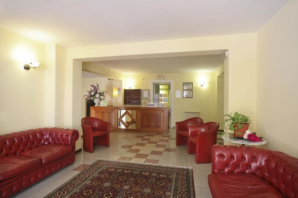 Residence Internazionale Rimini Bagian luar foto
