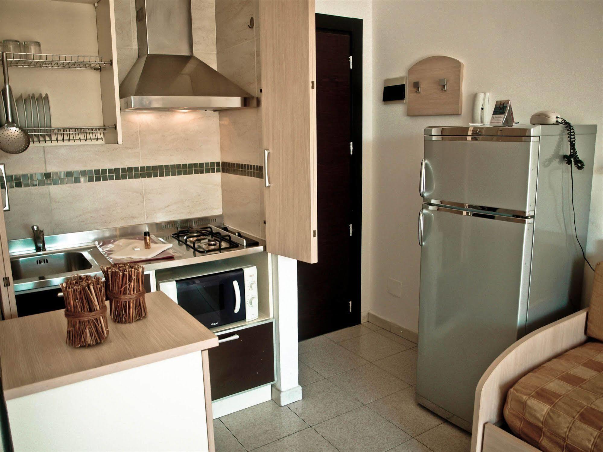 Residence Internazionale Rimini Bagian luar foto